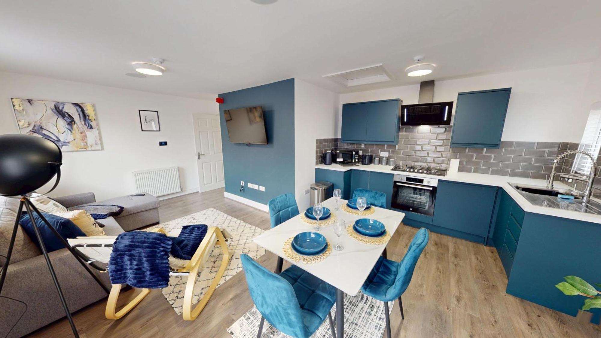 Holiday home 5 Tvs 10 Mins To 2 Showers Parking *